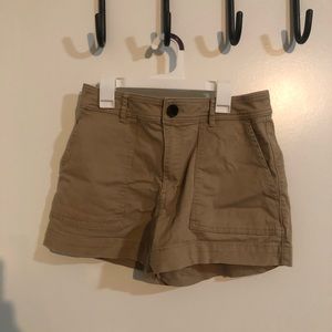 HM high rise khaki shorts